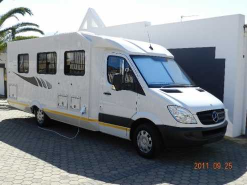 Mercedes-Benz Travelstar Platinum Motorhome and TOWCAR