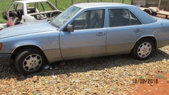 Mercedes Benz W124 breaking for parts