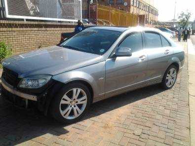 MERCEDES BENZ W204 C220 CDI STRIPPING FOR SPARES