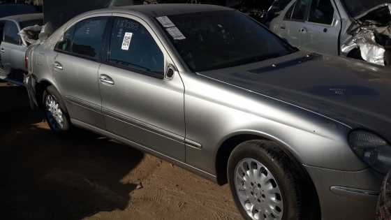 Mercedes Benz W211 stripping for spares at AMS