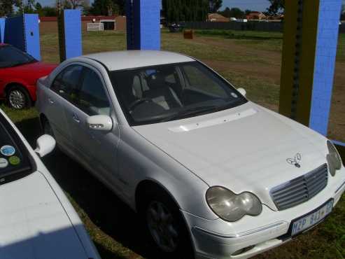 Mercedes C180