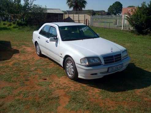 Mercedes C200
