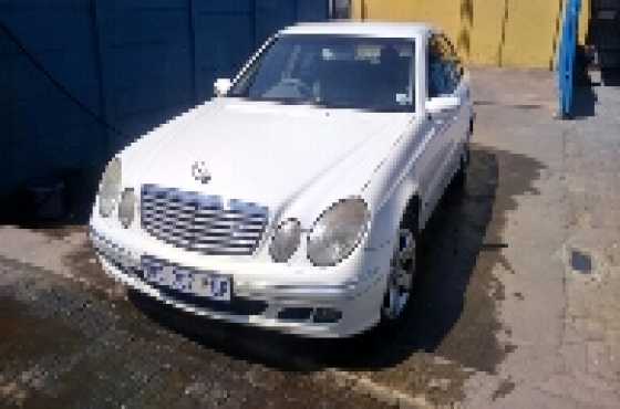 Mercedes E240