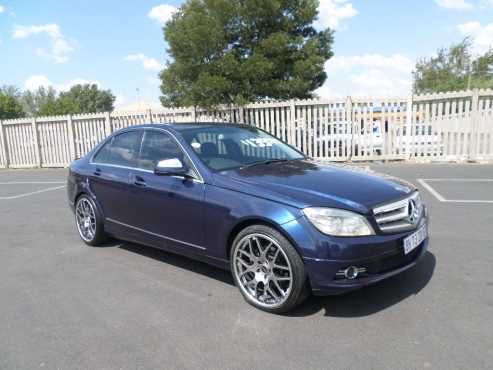 MERCEDES EBNZ C280 AUTO AVANTGARDE 2009 LOW KILOS BARGAIN