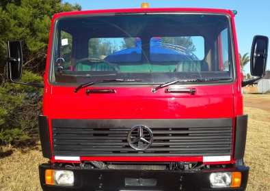 mercedes Econoliner water tanker