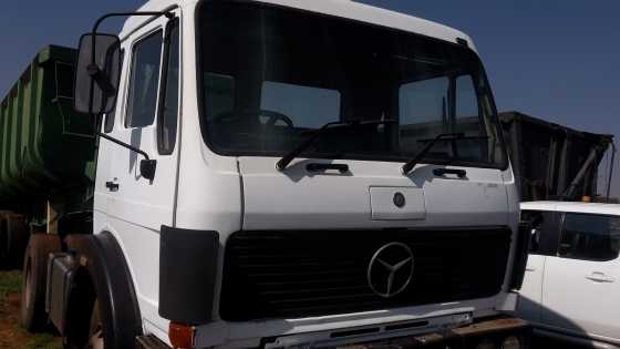 Mercedes powerliner fitted with BRAND NEW 8000 litr honey sucker system