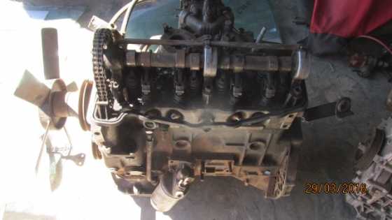 Mercedes W123 engine