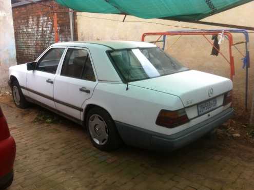 Mercedes W124 200 for spares