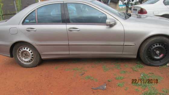 Mercedes W203 C200 kompressor breaking for parts