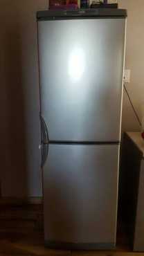 Metallic silver dubble door DEFY fridge