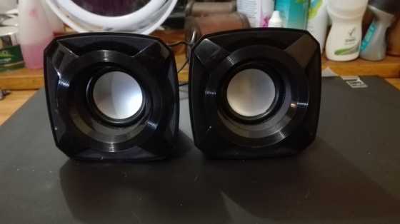 Microlab speakers new with box