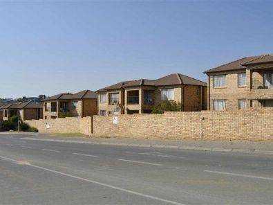 Midrand 2bedroomed unit to let for R5300 excl wampl