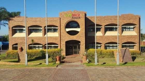 Midrand Offices to Part or Full Let Neg.