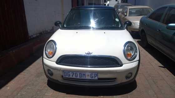 Mini Cooper 2008 1.6 in good condition for R 85000.00