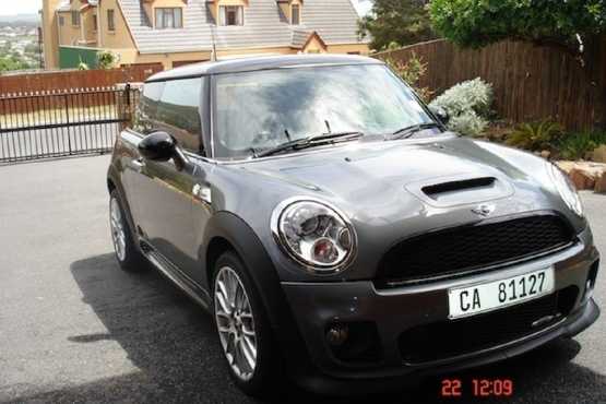 Mini Cooper S JCW (John Cooper Works)- limited