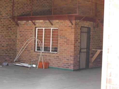 Mini Factory to let In Watloo Silverton.