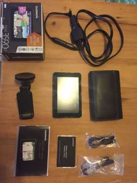 Mint Condition Garmin Nuvi 3590LT