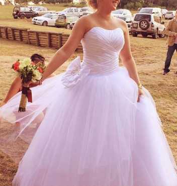 Mint Condition Wedding Dress for SALE