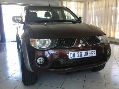 Mitsubish Triton 3.2DI-D 4X4