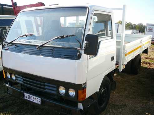 MITSUBISHI CANTER