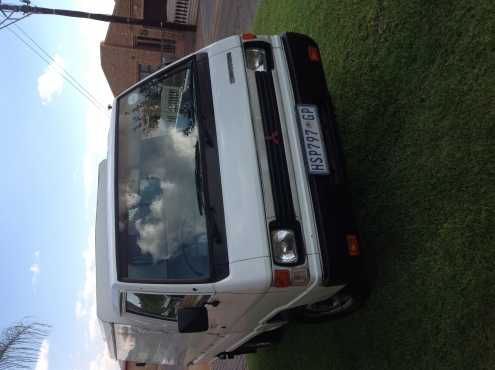 Mitsubishi L300