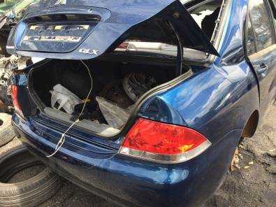 MITSUBISHI LANCER 06