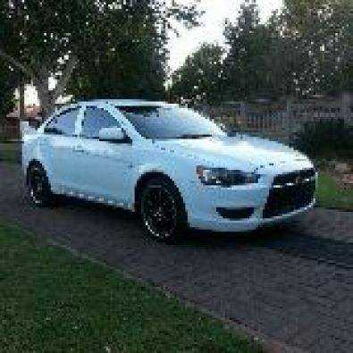 mitsubishi lancer 2L GLS 2008