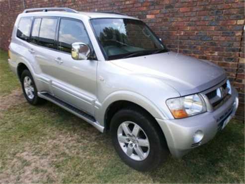 Mitsubishi Pajero 3.2 DI-D GLS LWB AT