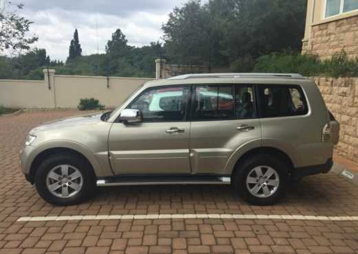 Mitsubishi Pajero 3.2 Diesel VERY GOOD CONDITION