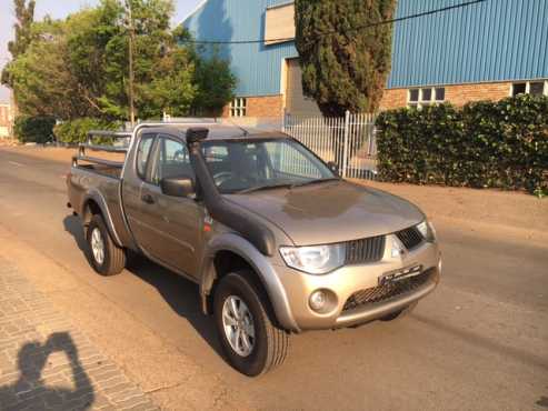 MITSUBISHI TRITON 3.2 DiD CLUBCAB