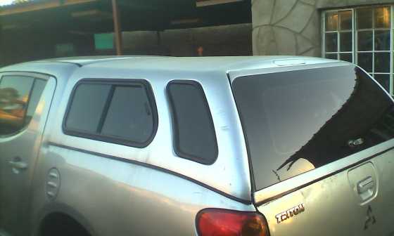 Mitsubishi triton canopy