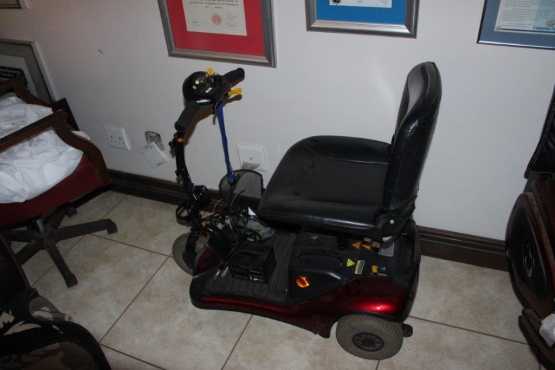 Mobility Scooter Shoprider 3 wheel mobile scooter very strong in excellent condition