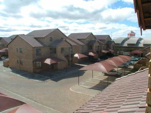 Modern 2 Bed, 2 Bath duplex unit next to Carnival Mall (500m), Brakpan, Dalview