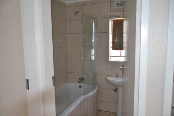 modern 2bed room unit apartment to share at the junction near foresthill mall centurion west