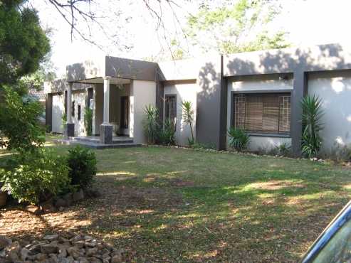 Modern spacious Home and flatlet close to Bakenkop Primary School