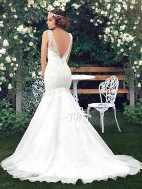 Modest V-Neck Lace Floor-Length Mermaid Wedding Dress