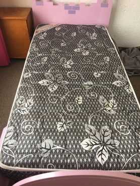 Mokki single bed with mattress