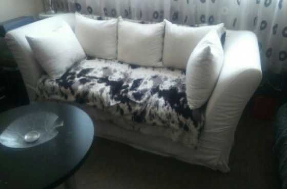 mombs sofa and beds