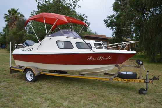 Moonraker Cabin Cruiser Boat