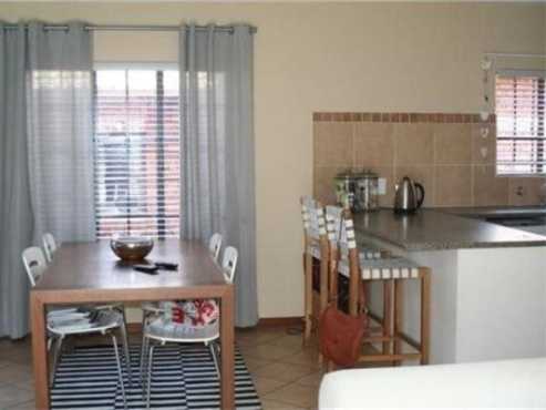 morden 2 bedroom apartment is available for rent