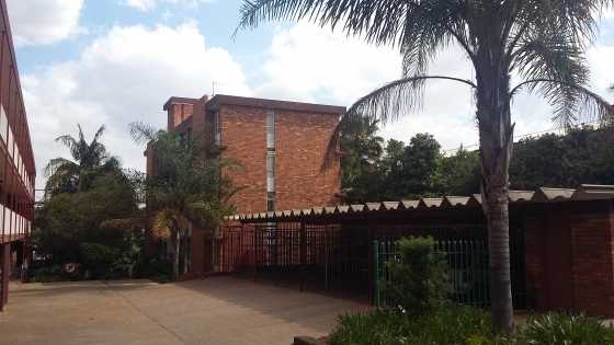 Mountain View, 3 Bedroom Flat for sale