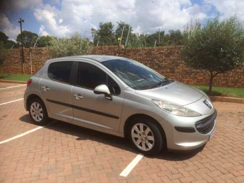 Must see, pristine condition Peugeot 207. 2007 Model, 1 female owner, full service history, acc free