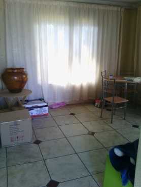 Naturena 3 bedroom house to let in a complex