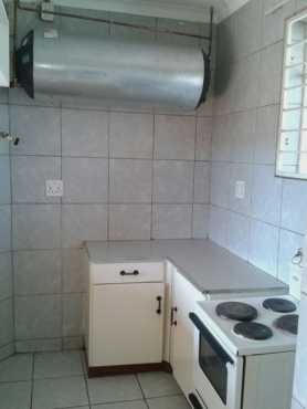 Neat 2 bedroom 1 bathroom apartment to let in Gezina