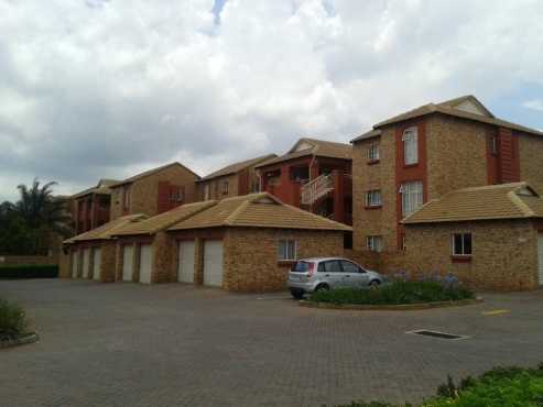 Neat 2 Bedroomed 2 Bathroomed Apartment 700m from Centurion Gautrain Station