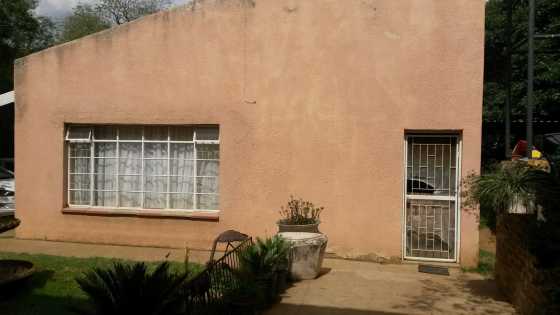 Neat 2 bedroomed house on small holding in Lilyvale, Putfontein, Benoni