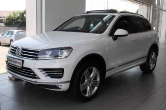 Neat 2016 Volkswagen Touareg GP 3.0 V6 TDI Luxury TIP