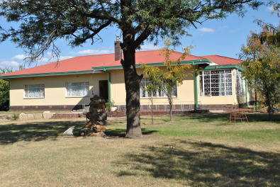 Neat Farm House on Small holding in Koppies