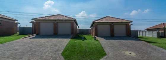 Neat houses to let in Wierda Park -R1000 off 1st month rent