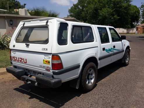 Neat low mileage Isuzu KB280DT 4X4